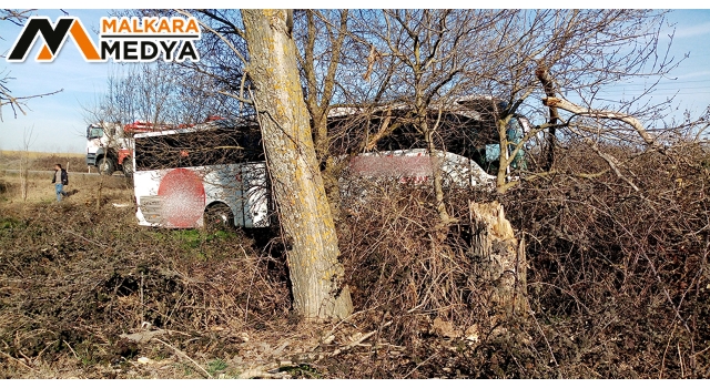 Malkara'da yolcu otobüsü şarampole girdi: Bagajda uyuyan muavin yaralandı