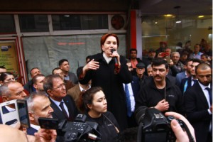 İYİ Parti Genel Başkanı Akşener Uzunköprü’yü ziyaret etti