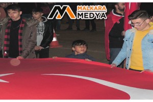 Malkaralı Çocuğun Bayrak ve Vatan Sevgisi