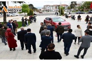 Vali Aziz Yıldırım Türkiye’nin Otomobili TOGG’u Uğurladı